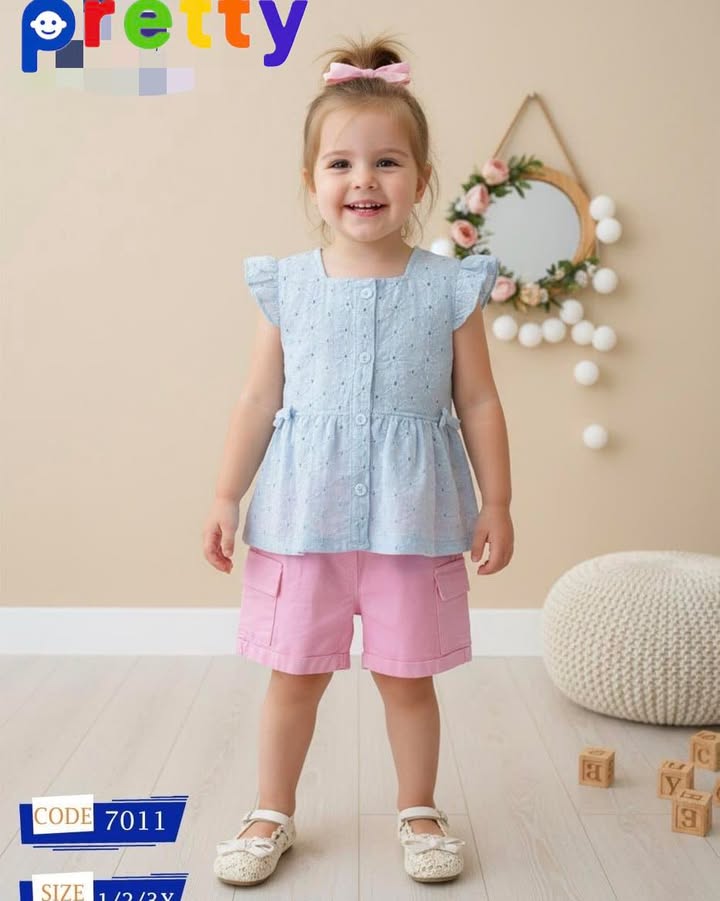 طقم بناتي قطعتين بلوزة كرانيش وفيونكات +شورت جبردين